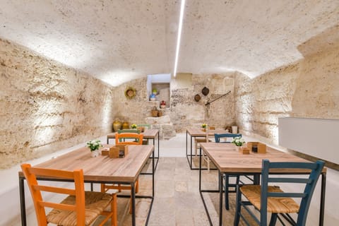 Free daily cooked-to-order breakfast