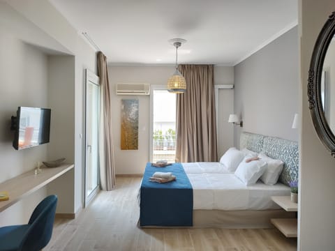 Premium Apartment, Garden View | In-room safe, desk, blackout drapes, soundproofing