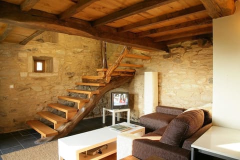 Apartment, 2 Bedrooms | Free WiFi, bed sheets