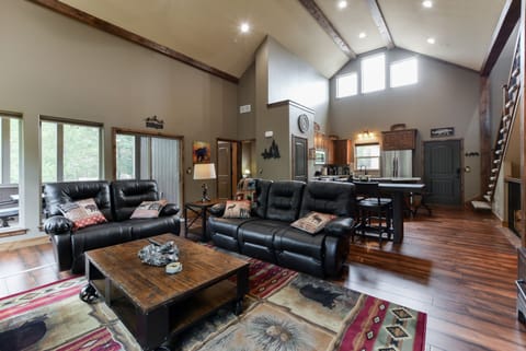 Open Living Area - Make Black Bear Lodge Your Home Away From Home