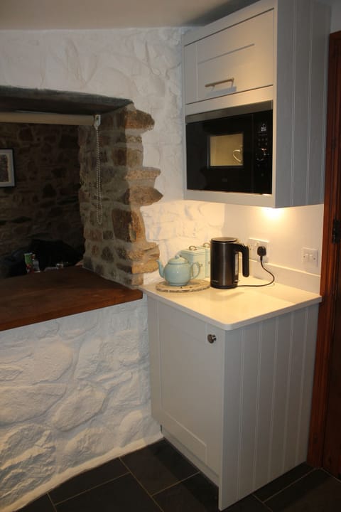 New kitchen fitted Dec '21