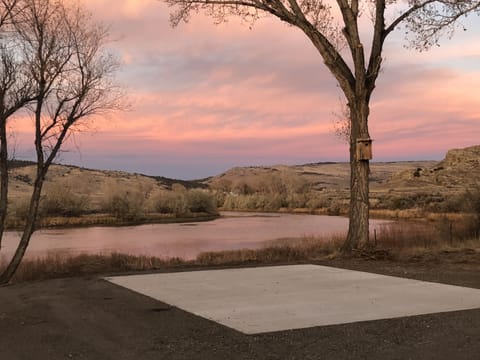 Fly Fishing Access/Happy Hour/Dinner