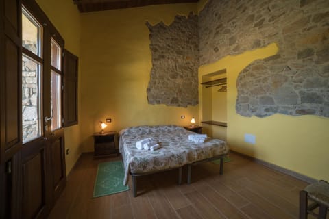 Deluxe Double or Twin Room, Partial Sea View | 1 bedroom, blackout drapes, free WiFi, bed sheets