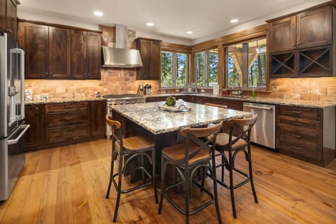 Whitefire Lodge | Suncadia Resort - Large Chef's Kitchen for making fantastic in home meals!