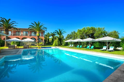 2 outdoor pools, pool umbrellas, sun loungers