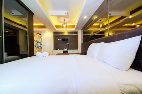 Room | Desk, free WiFi, bed sheets