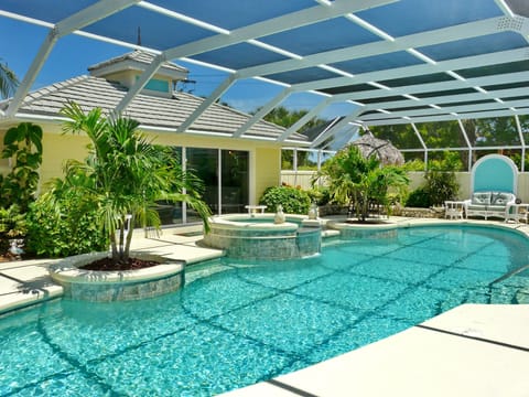 House, Multiple Beds (Private home and guesthouse with cour) | Indoor pool | A heated pool