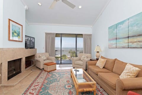 King and Prince 450 - Living Space with Ocean Views