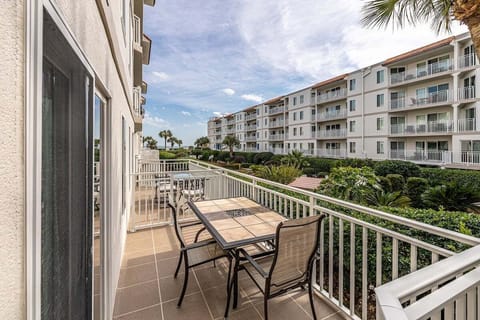 Beach Club 117 - Balcony View