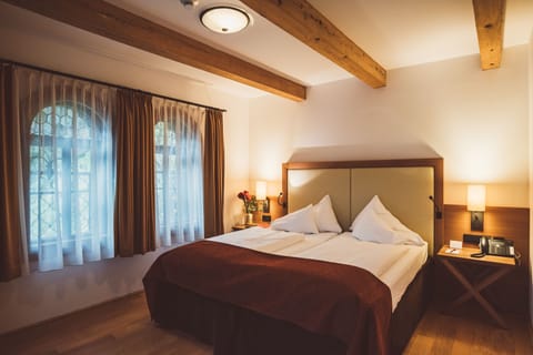 Standard Suite, Annex Building (Heritage.Family Suite Standard) | Minibar, in-room safe, individually furnished, desk