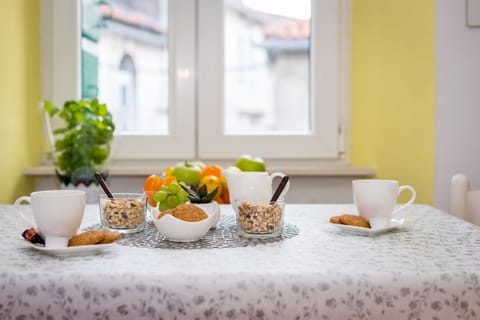Apartment, 1 Bedroom | In-room dining