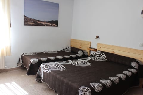 Rollaway beds, free WiFi, bed sheets