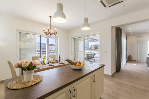 Villa, 4 Bedrooms, Private Pool | Private kitchen | Full-size fridge, oven, stovetop, dishwasher