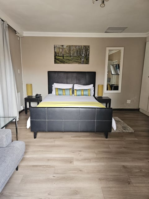 Standard Room | Desk, free WiFi, bed sheets