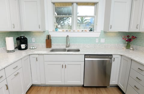 Entire kitchen upgraded in 2022. New cabinets and countertops.