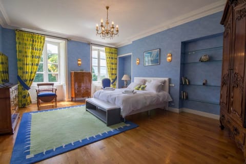 Deluxe Double Room (Turner) | Premium bedding, individually decorated, individually furnished, desk