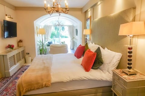 Pavillion Room 5 | Bed sheets