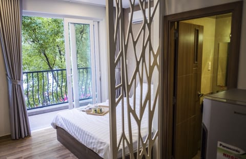 1 bedroom, premium bedding, down comforters, pillowtop beds