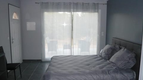 Memory foam beds, in-room safe, individually decorated