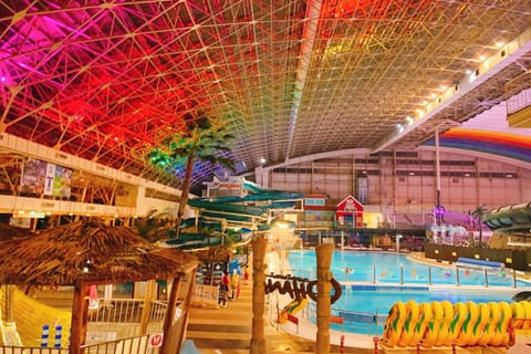 3 indoor pools, 2 outdoor pools