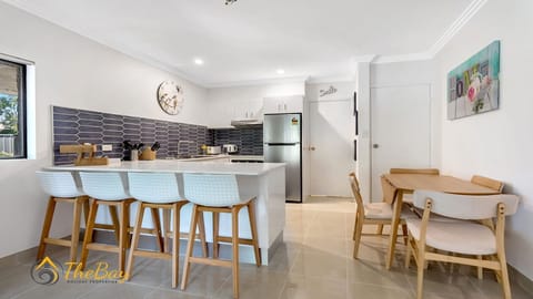 Kitchen/Dining Area