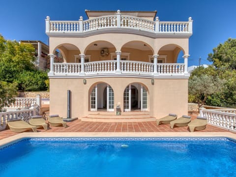 Property, Building, Estate, House, Real Estate, Villa, Swimming Pool, Home, Mansion, Hacienda