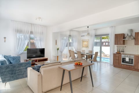 Villa, 3 Bedrooms, Private Pool | Living area | 43-inch flat-screen TV with satellite channels, TV, stereo