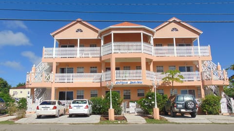 Antigua Seaview front view facing the sea.
