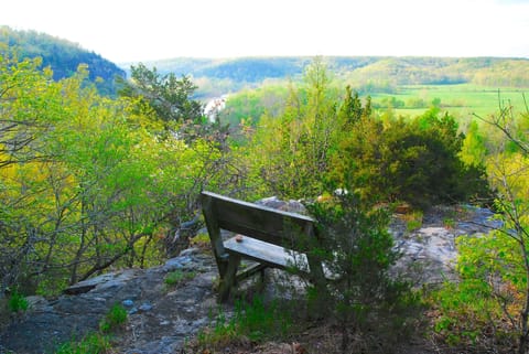 The rock point at Indian house bluff