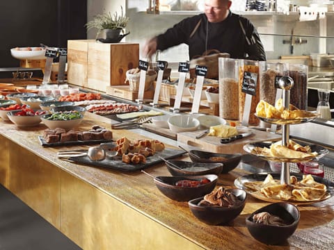 Daily buffet breakfast for a fee