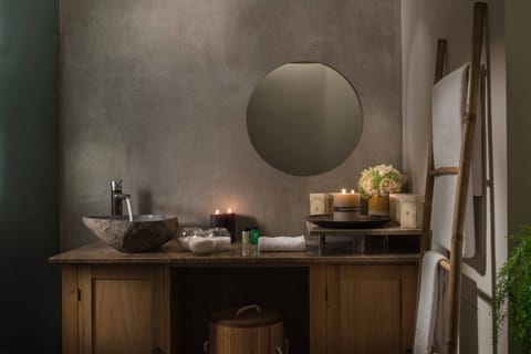 Sauna, hot tub, steam room, hot springs, Turkish bath, body treatments