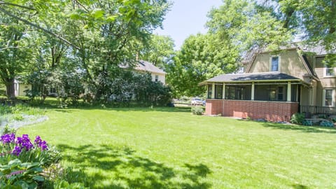 View of back porch and yard.