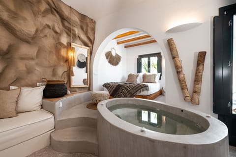 Upbeat Spa, Side Sea view | 1 bedroom, premium bedding, minibar, in-room safe