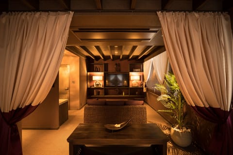 Deluxe King Room (Calm Bali) | In-room safe, iron/ironing board, free WiFi, bed sheets