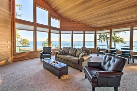 Nordland Vacation Rental | 3BR | 3.5BA | 3,000 Sq Ft | Steps to Access