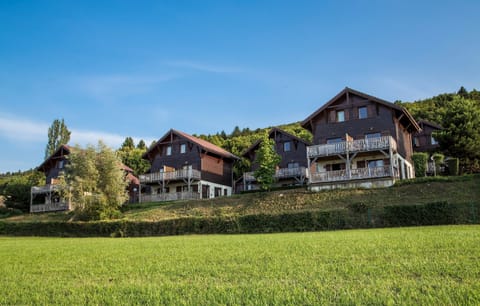 You will love to enjoy a relaxing vacation at this prime destination!