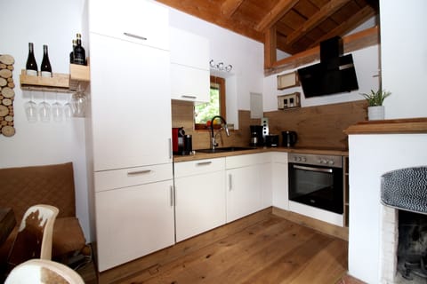 Apartment, 3 Bedrooms (1. OG) | Private kitchen | Full-size fridge, oven, stovetop, dishwasher