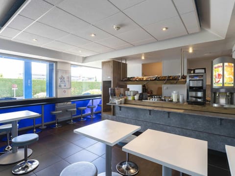 Daily buffet breakfast (EUR 8.50 per person)