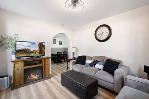 Welcome to Drake Cottage 311! We hope we get to host you at this unforgettable rental in the heart of Bend!