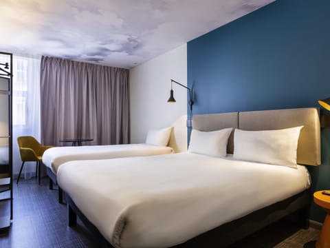 Standard Room, 3 Twin Beds | Premium bedding, desk, free WiFi, bed sheets