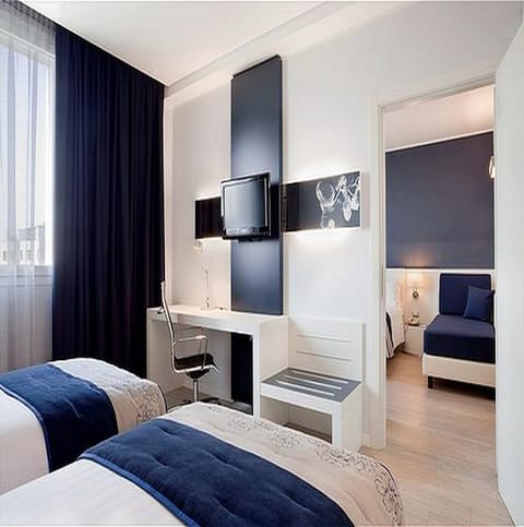 1 bedroom, down comforters, minibar, in-room safe