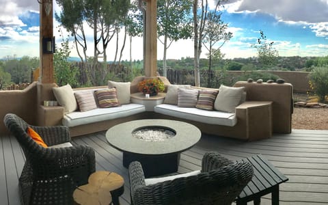 Covered portal w/views - gas fire pit + dining for 4.