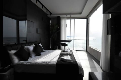 Deluxe Studio, Balcony, Sea View (Room No 5) | Blackout drapes, WiFi (free)