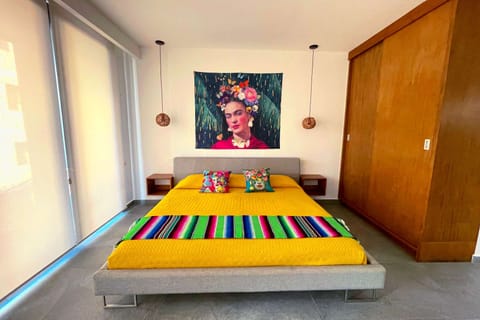 King Size Bed - Studio view