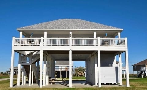 Front view of the property.