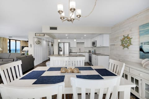 Dining room to kitchen view
