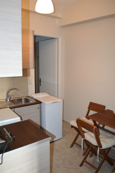 Premium Studio, 1 Bedroom, Kitchen, Sea View | Private kitchen | Full-size fridge, oven, stovetop, coffee/tea maker
