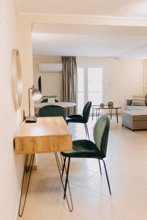 Deluxe Apartment, 1 Queen Bed with Sofa bed, Kitchen, Courtyard View | Living area | Flat-screen TV