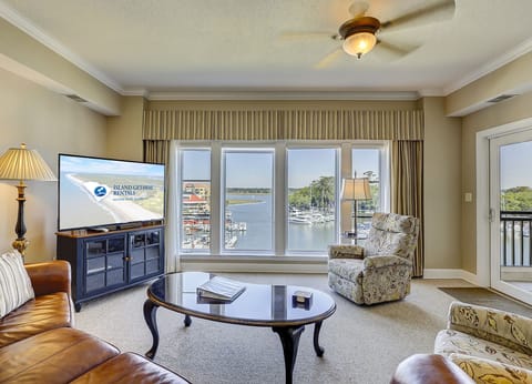 Living Area/Views