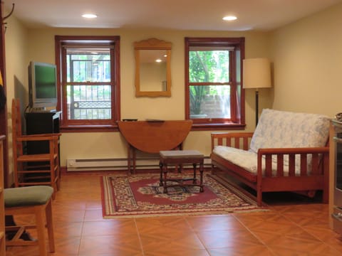 A spacious, well appointed garden apartment!